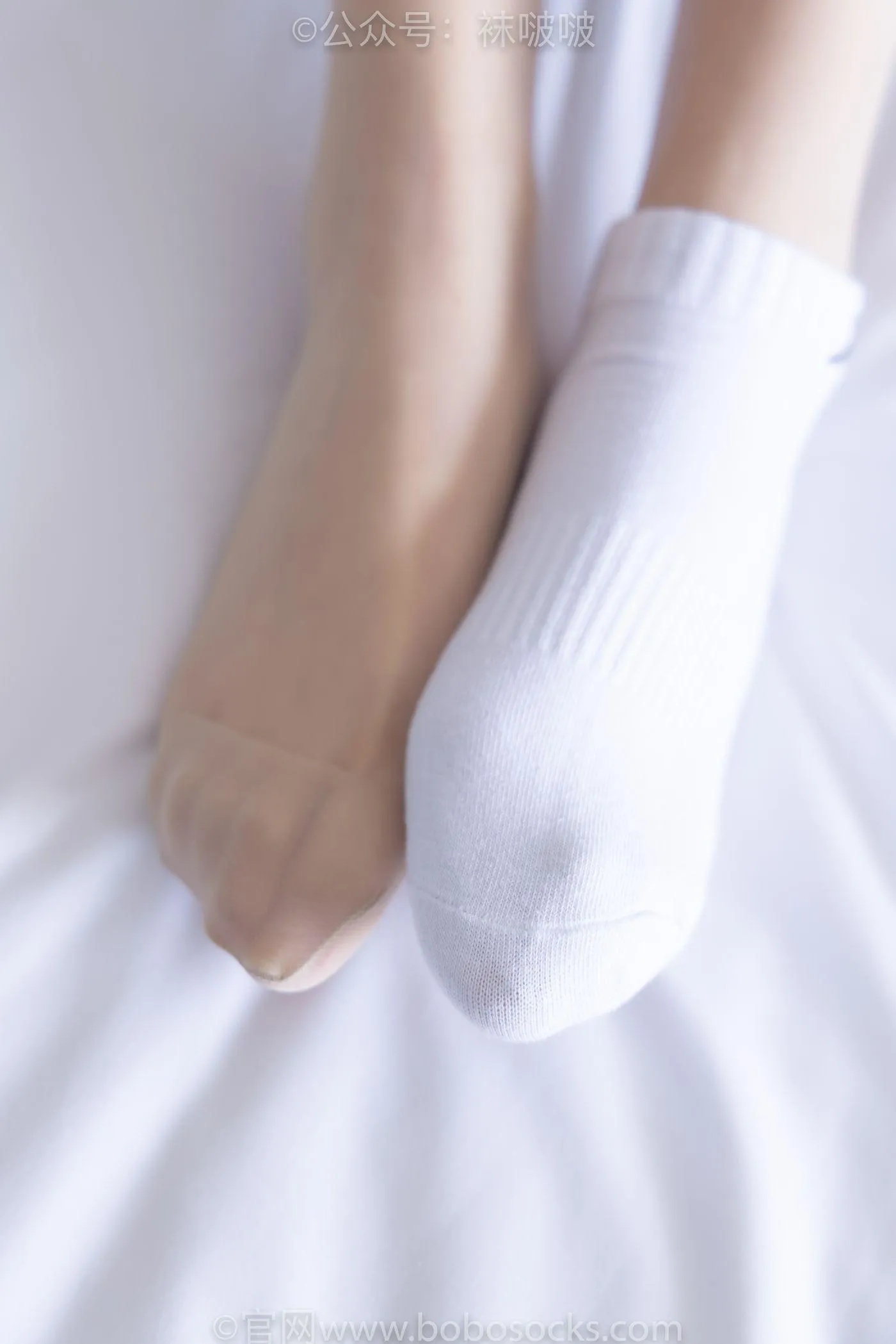 [BoBoSocks袜啵啵]NO.080 小甜豆-帆布鞋、白棉袜、肉丝（花絮版） [140P]插图2